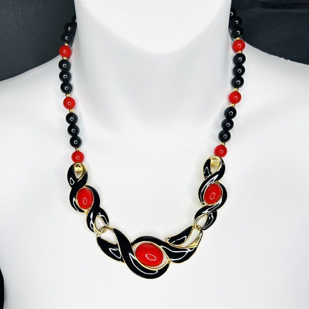 Vintage Black Enamel Red Cabochon Beaded Beads Necklace Gold Tone BEAUTIFUL 1052 - Picture 5 of 7